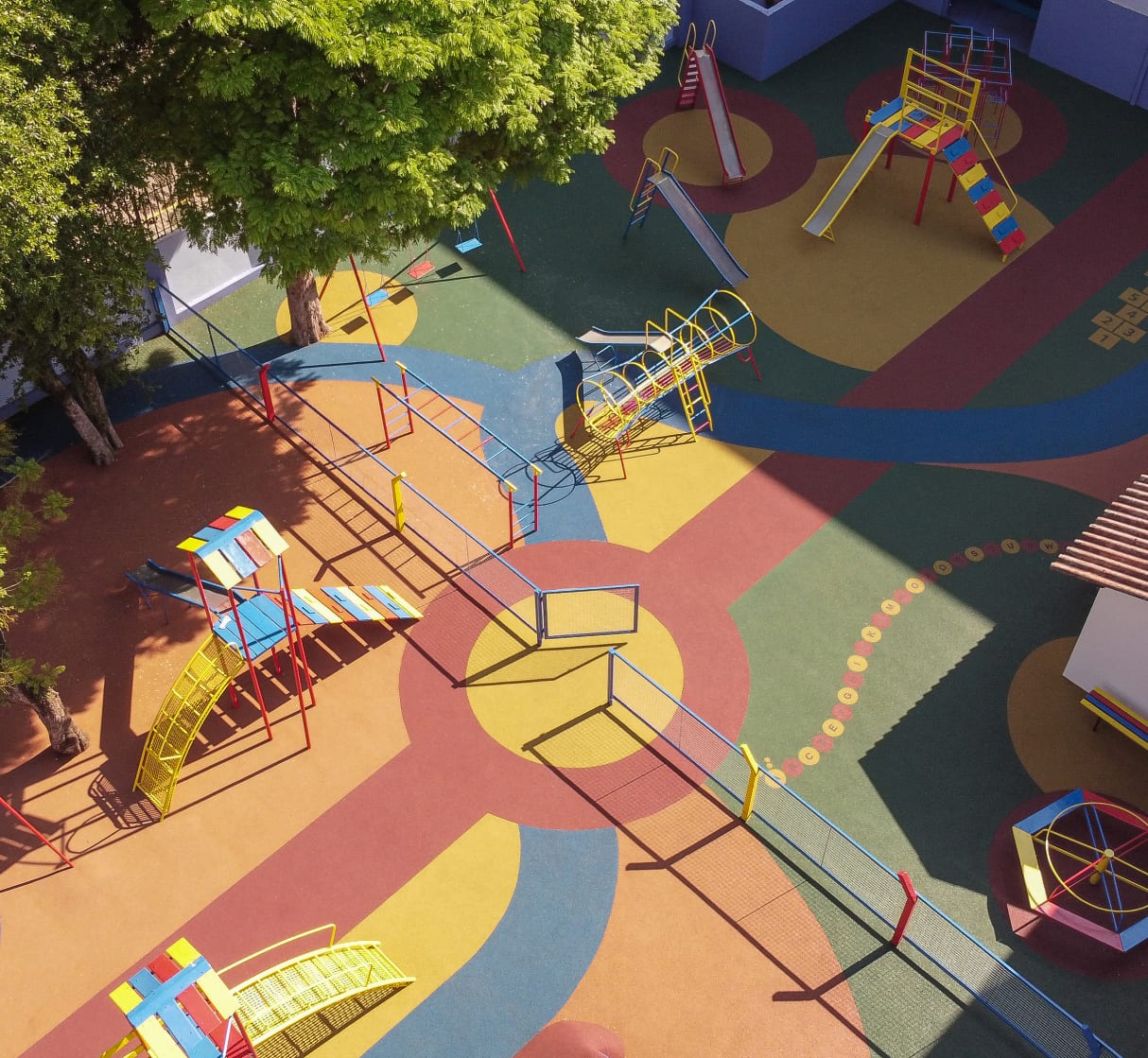 Vista aérea do parquinho infantil